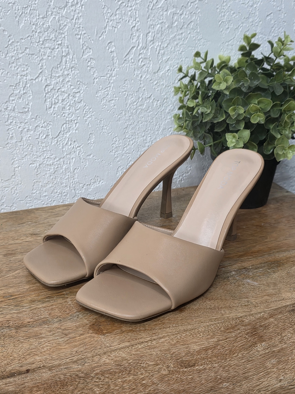 TOP Moda women's beige open-toe mule heels